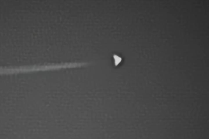 Mysterious ‘Dorito-shaped’ aircraft spotted flying at night over Area 51…
