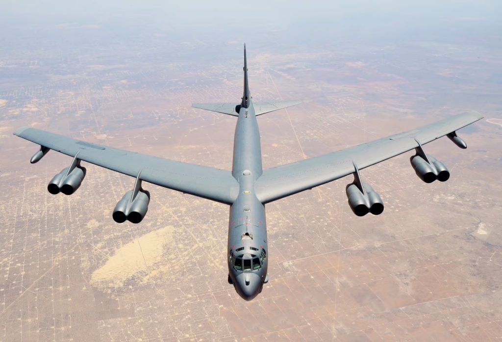 US sends B-52 bomber refuelling aircraft toward the Indian Ocean
