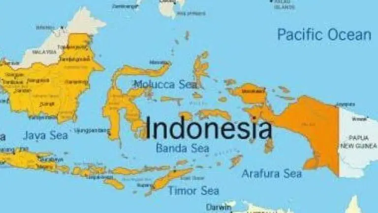 Indonesia launches search for missing plane with 10 on board Indonesia launches search for missing plane with 10 on board