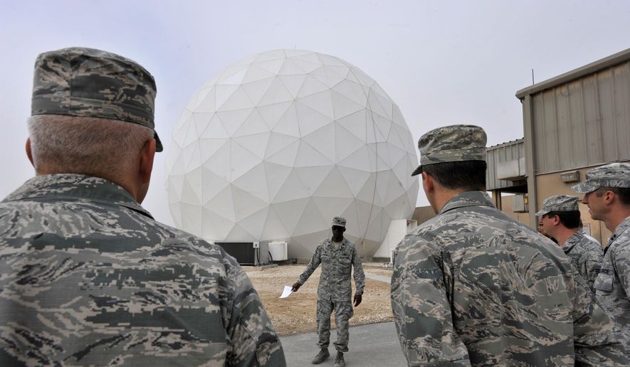 U.S. personnel urged to leave key Qatar base amid Iranian strike threat