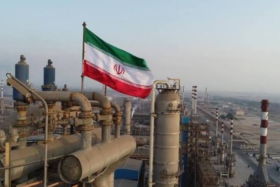 Why Iran’s economy is in free-fall despite steady oil exports
