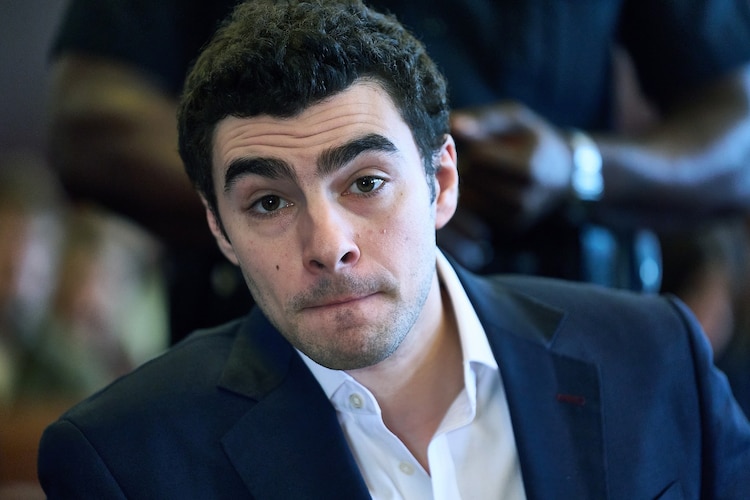 Man allegedly tried to free Luigi Mangione by posing as FBI agent, sources say Man allegedly tried to free Luigi Mangione by posing as FBI agent, sources say