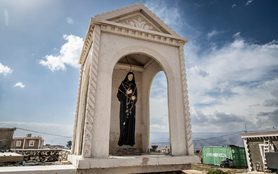 Christians unite with Hezbollah against Israel Christians unite with Hezbollah against Israel