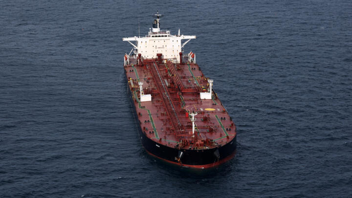 Sanctioned tankers navigate Strait of Hormuz despite U.S. blockade