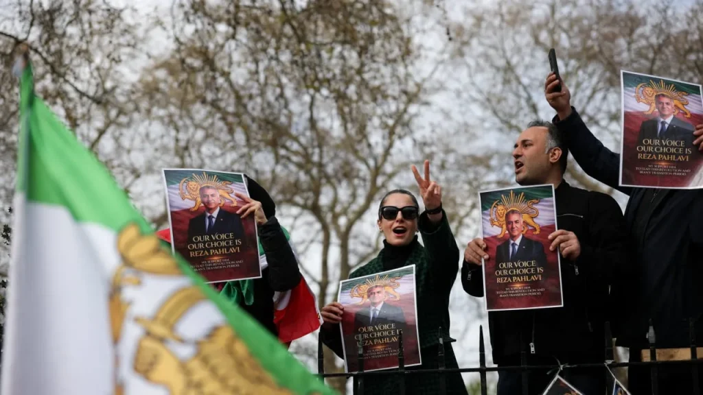 Iranians rally outside US embassies worldwide, urge continued pressure on Tehran Iranians rally outside US embassies worldwide, urge continued pressure on Tehran