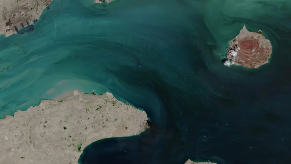 US blockade of Hormuz successful despite media reports suggesting otherwise, maritime expert says