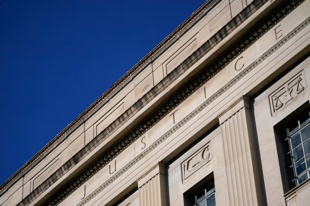 US temporarily moving immigration lawyers to DOJ to speed up citizenship crackdown, Axios reports US temporarily moving immigration lawyers to DOJ to speed up citizenship crackdown, Axios reports