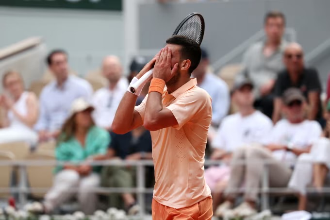 Novak Djokovic is out at Roland Garros, in shock loss to Brazilian teen Novak Djokovic is out at Roland Garros, in shock loss to Brazilian teen