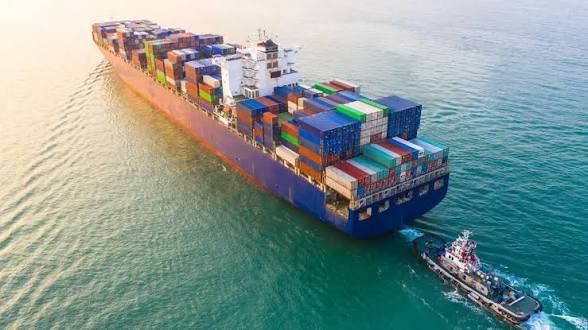 UAE warns Iran cannot be trusted over Strait of Hormuz as peace efforts stall