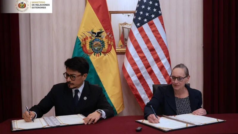 Bolivia, US sign m deal to combat drug trafficking Bolivia, US sign m deal to combat drug trafficking