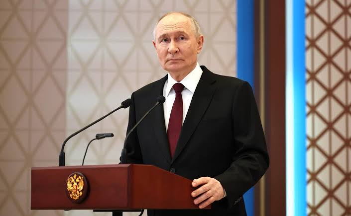 Russia can’t afford current war spending, finance officials tell Putin