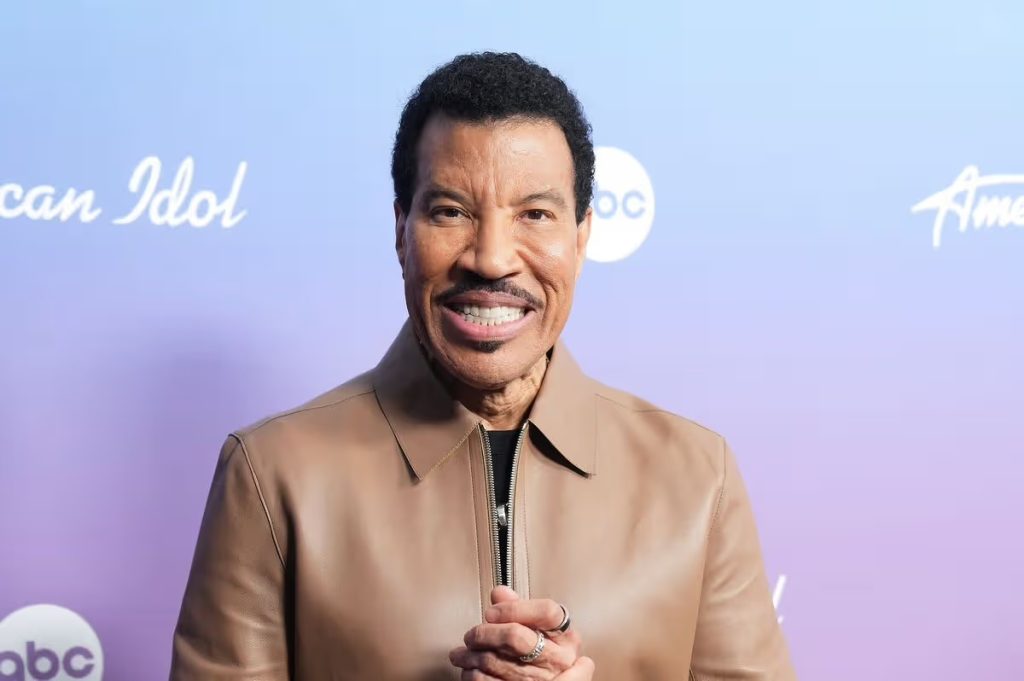 Lionel Richie moves to trademark signature voice phrase following Taylor Swift Lionel Richie moves to trademark signature voice phrase following Taylor Swift