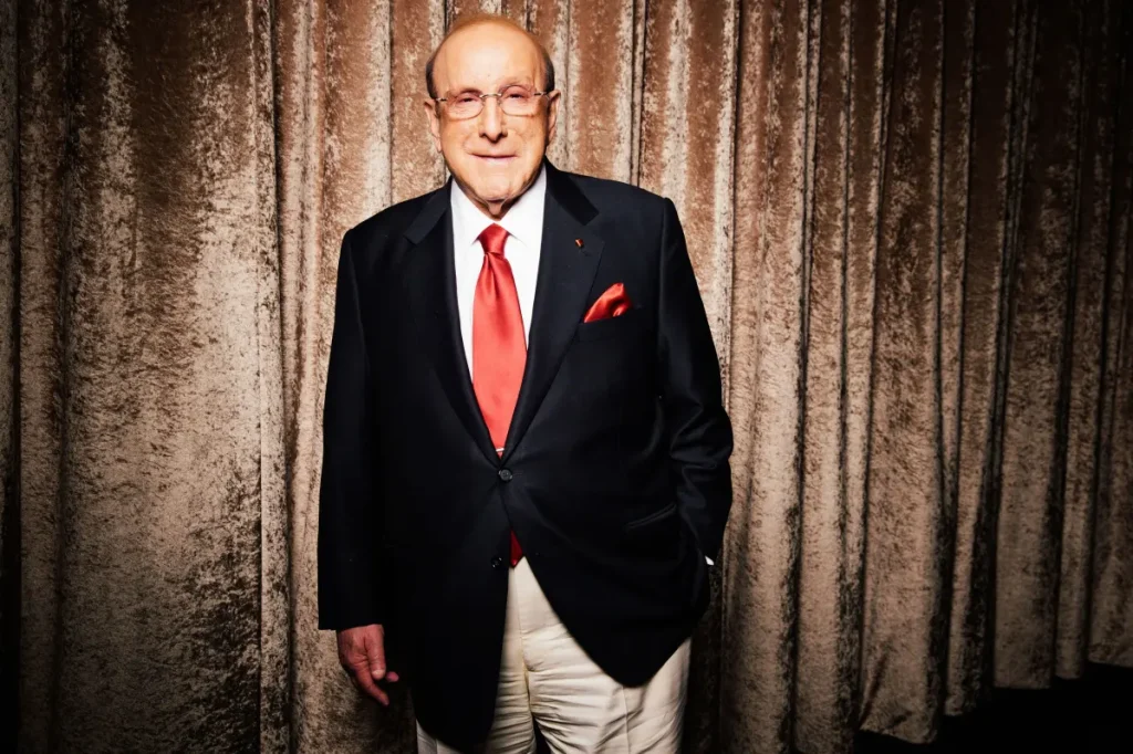 Clive Davis, music industry starmaker, dies at 94 Clive Davis, music industry starmaker, dies at 94
