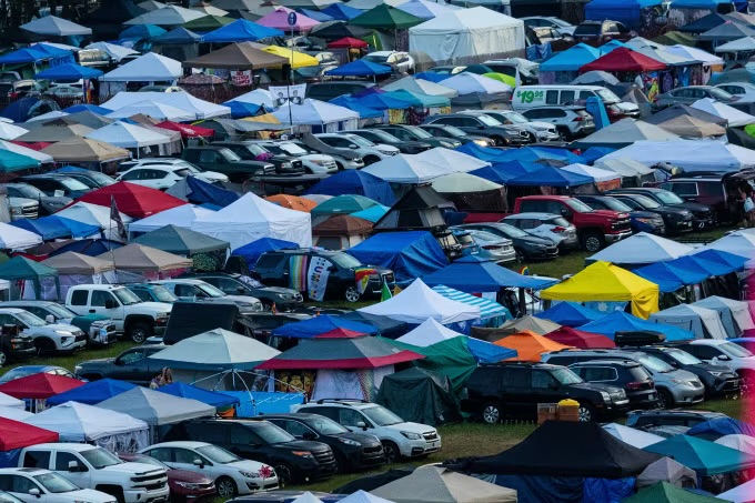 Newborn found dead in toilet at Michigan music festival