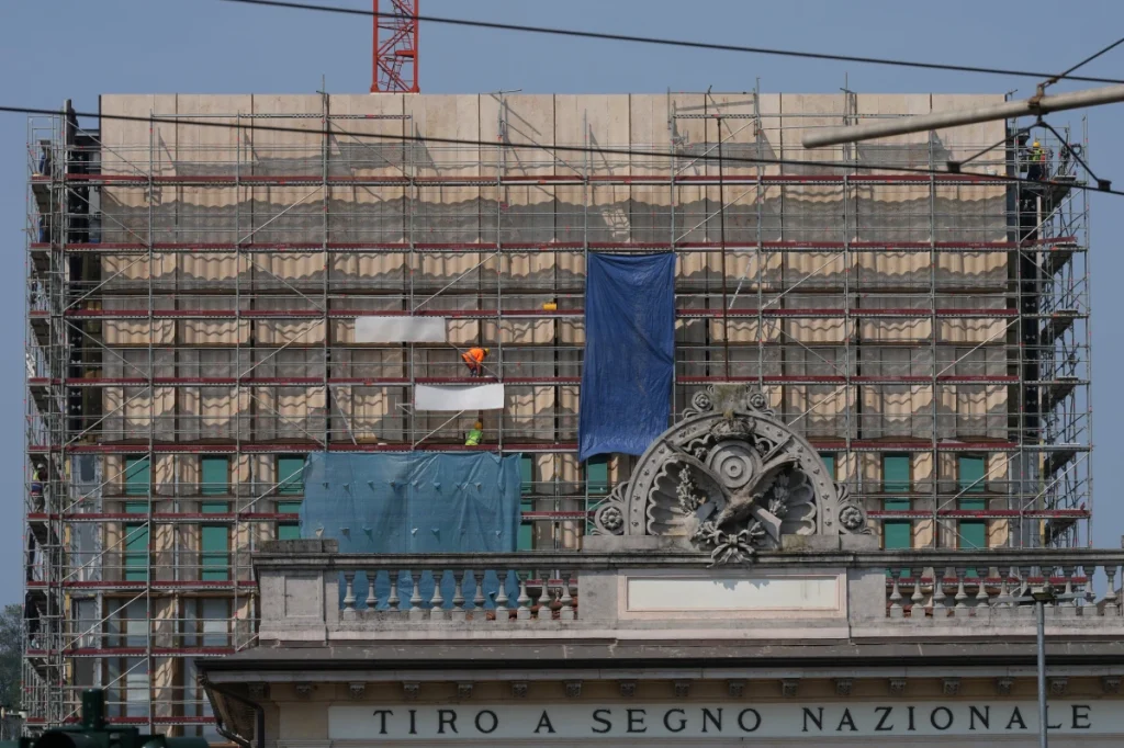 Foreign workers say they were paid less than  an hour to build new US Consulate…