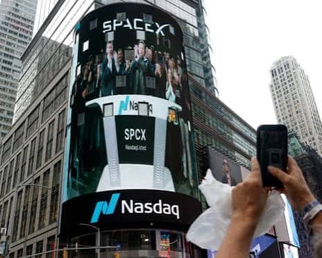 Elon Musk’s SpaceX makes its official debut on the NASDAQ stock exchange Elon Musk’s SpaceX makes its official debut on the NASDAQ stock exchange
