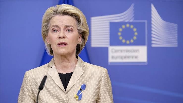 EU demands social media platforms disable addictive features for minors EU demands social media platforms disable addictive features for minors