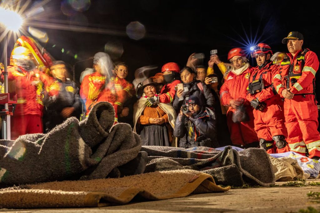 Two earthquakes leave at least six dead, 21 injured in Peru Two earthquakes leave at least six dead, 21 injured in Peru